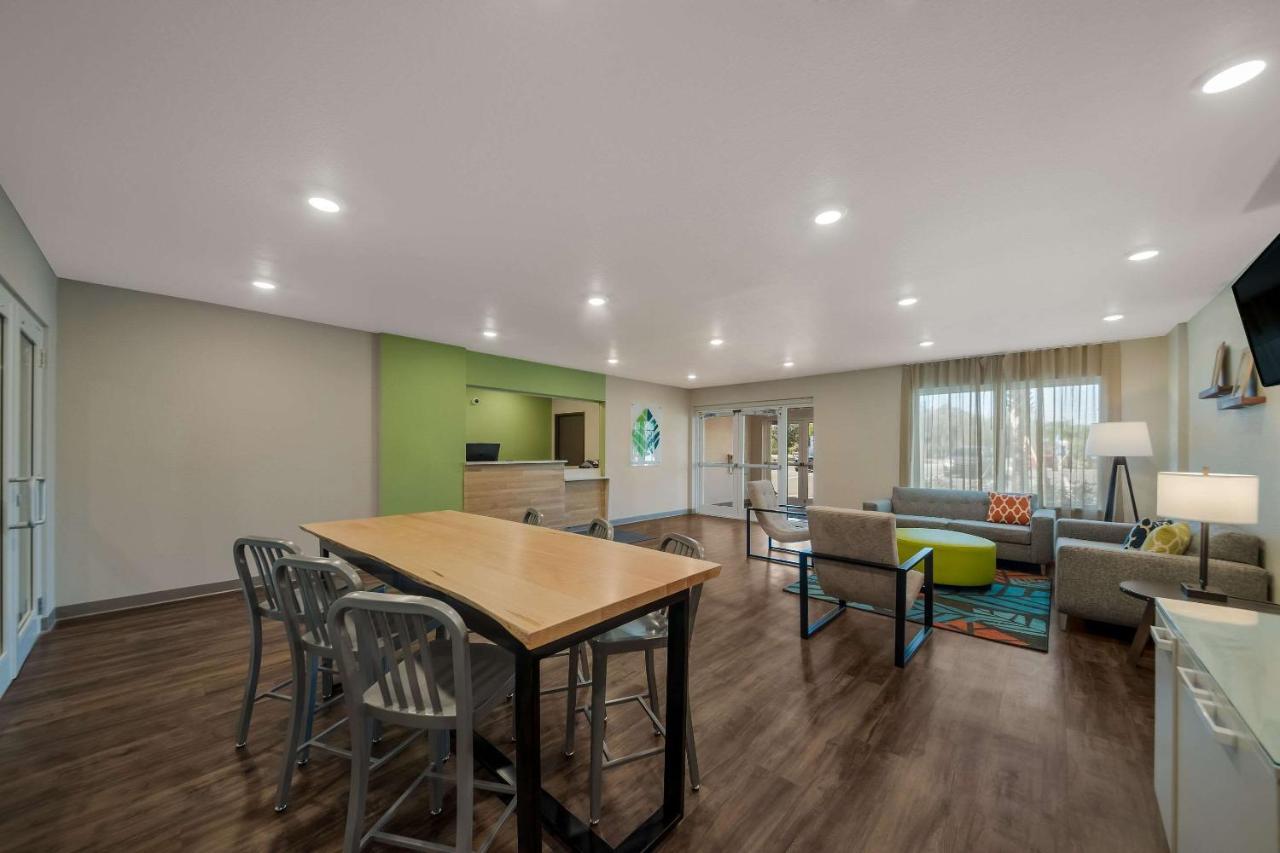 Woodspring Suites Wesley Chapel-Tampa Экстерьер фото